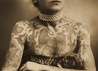 Portrait of a Tattooed Woman, c.1905 by Unbekannt Unbekannt